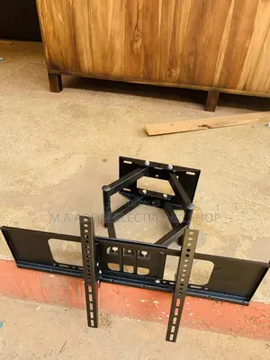 Adjustable Mount for Led TVS Suitable for 32”-80” Screens