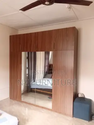 8 Ft X 8ft Wardrobe With Glass