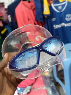 Original Swimming Goggles At Cool Price