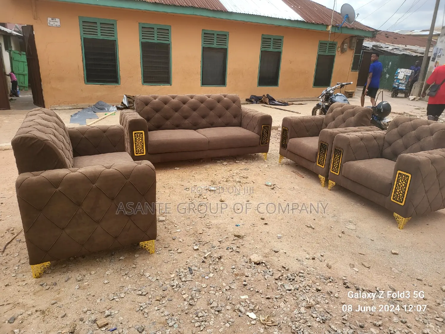Quality and Affordable Modern Living Room Furniture