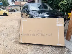 UHD Smart Glossy Screen 65”Cu8000 Samsung Tv 