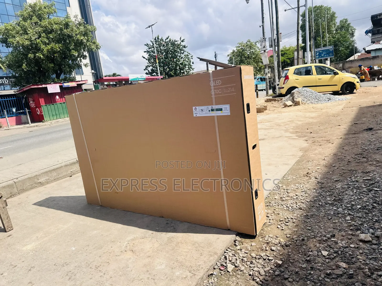 A New Slim Qled 85q70 Smart Samsung Tv
