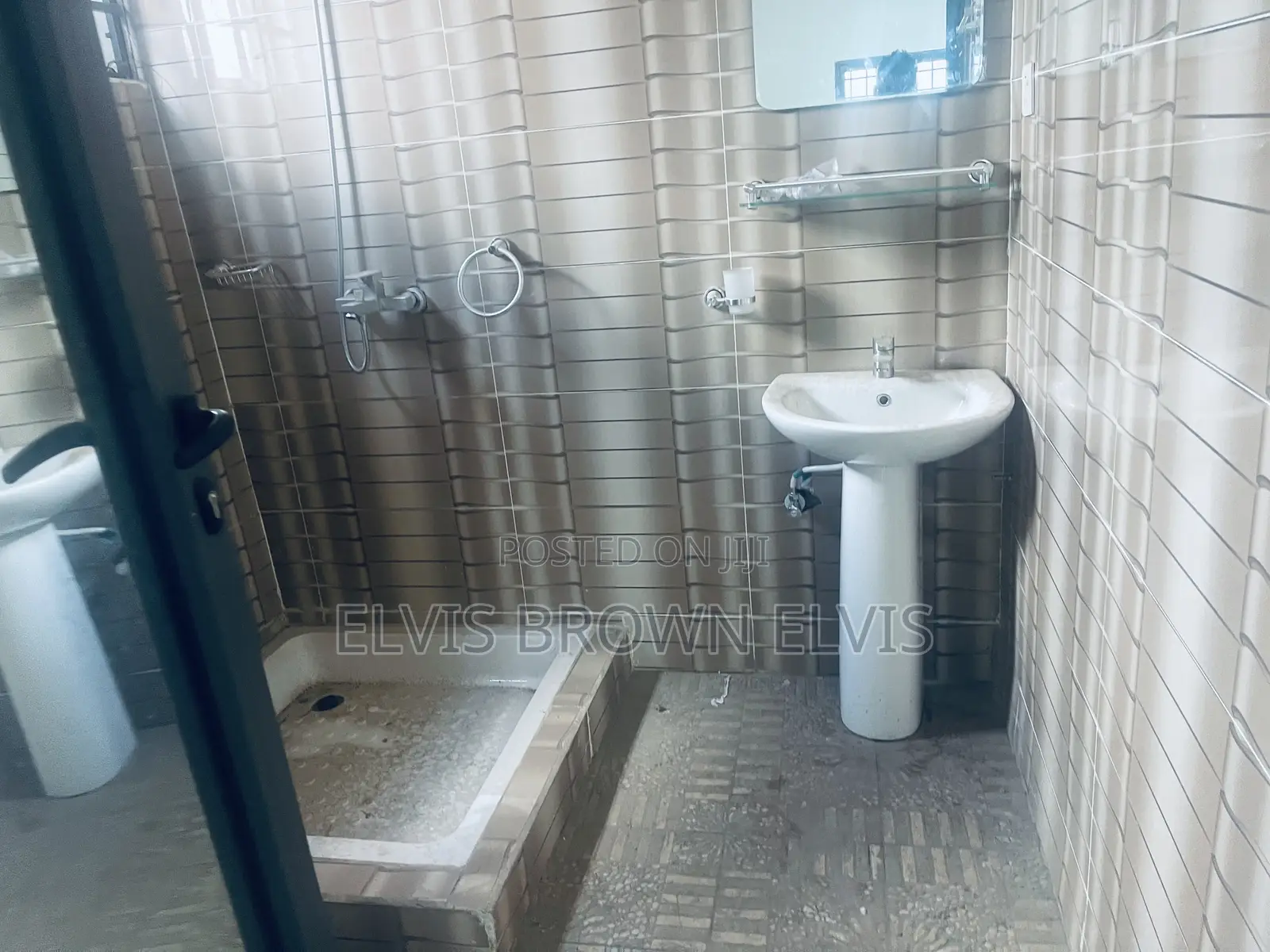 4bdrm Duplex in Botwe School for sale