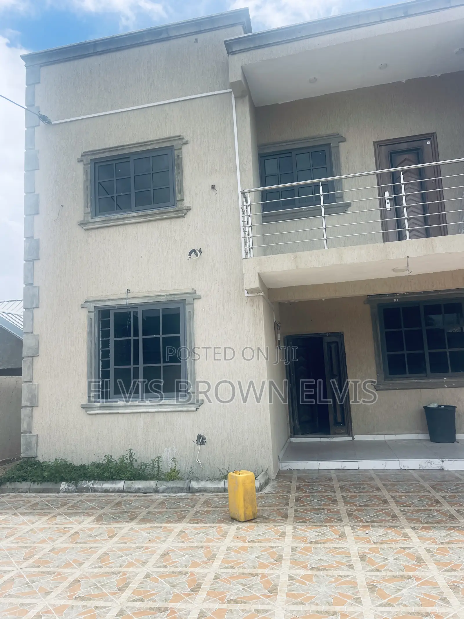4bdrm Duplex in Botwe School for sale