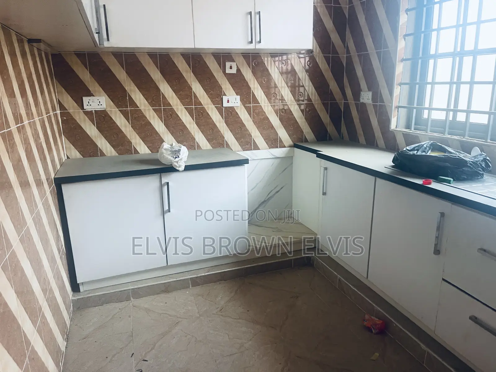 4bdrm Duplex in Botwe School for sale