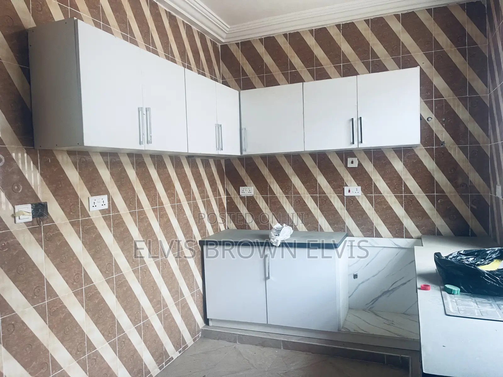 4bdrm Duplex in Botwe School for sale
