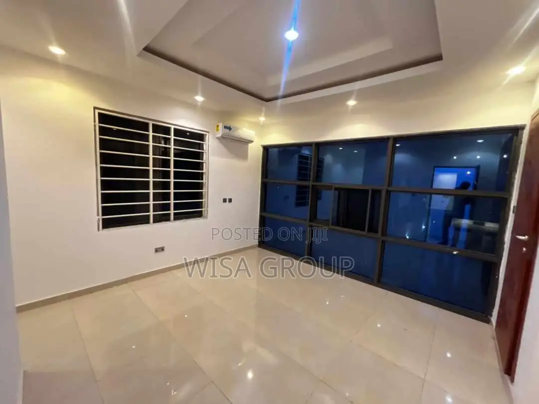 3bdrm Duplex in Wisa Groups, Accra Metropolitan for sale