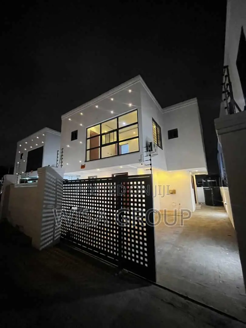 3bdrm Duplex in Wisa Groups, Accra Metropolitan for sale