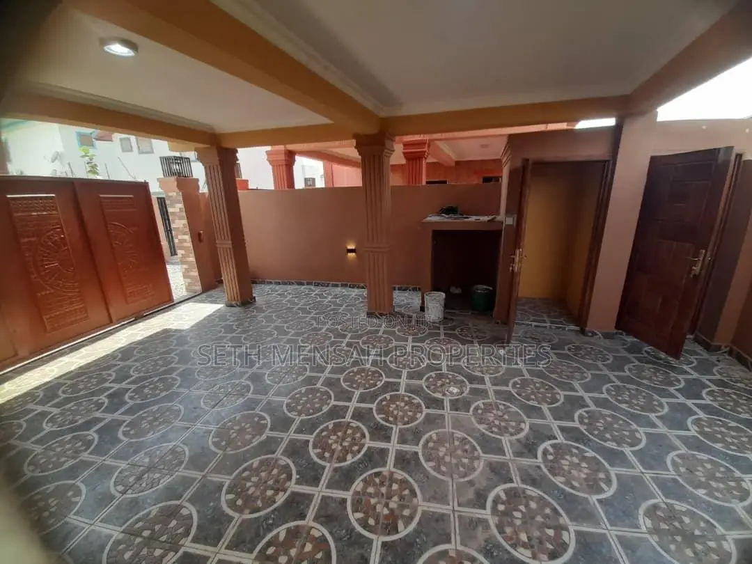3bdrm Apartment in Burna Hills Mayfair, South La for sale