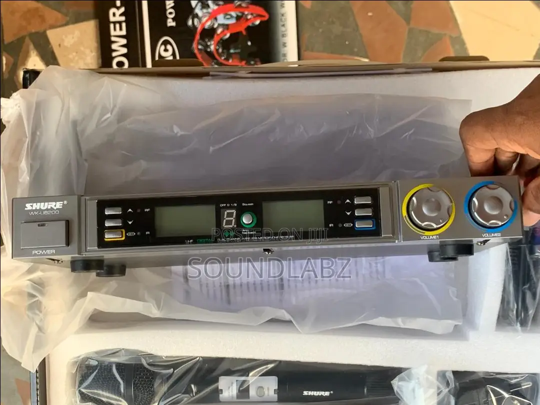 Shure WK-U8200 Dual Wireless Professional Microphone