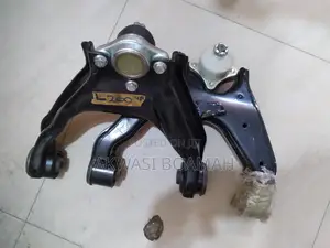 Mitsubishi Pajero Sports, Montero Upper Arm, L200