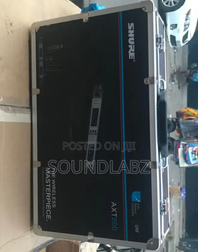 Shure AXT800 UHF Wireless Professional Handheld Microphone