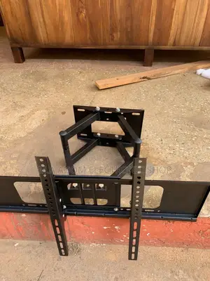 Classic Design Adjustable Wall Mount for Tv Between 42-80”.