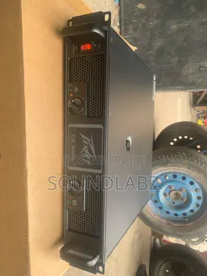 Peavey Cs3000 Full/Half Range Speaker Amplifier