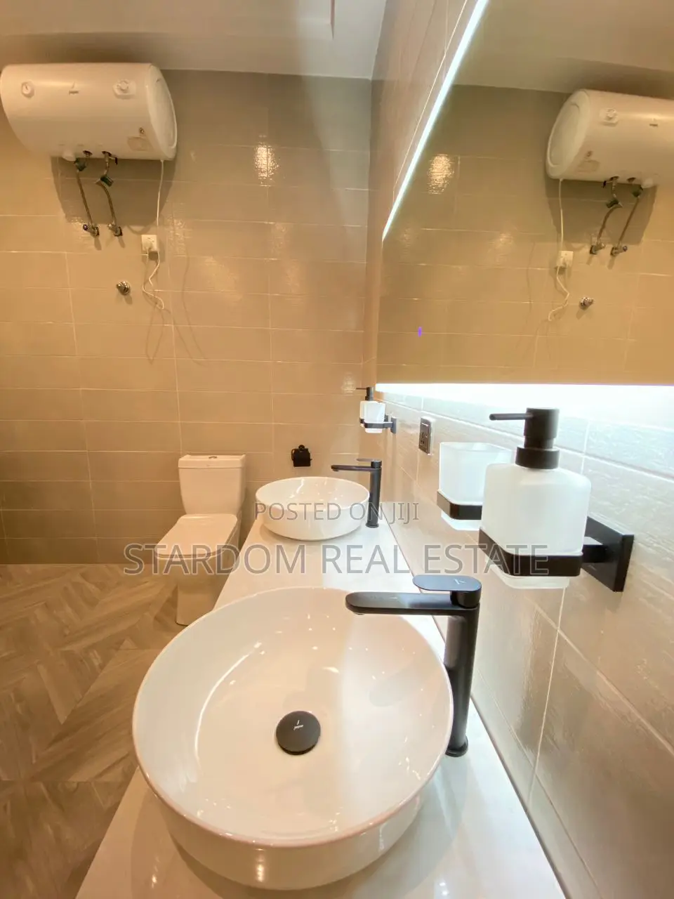 4bdrm Duplex in East Legon for sale
