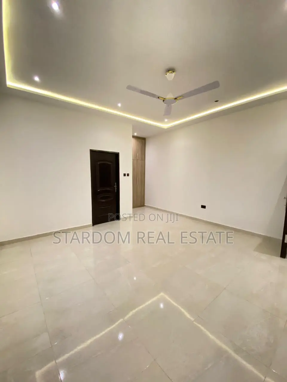 4bdrm Duplex in East Legon for sale