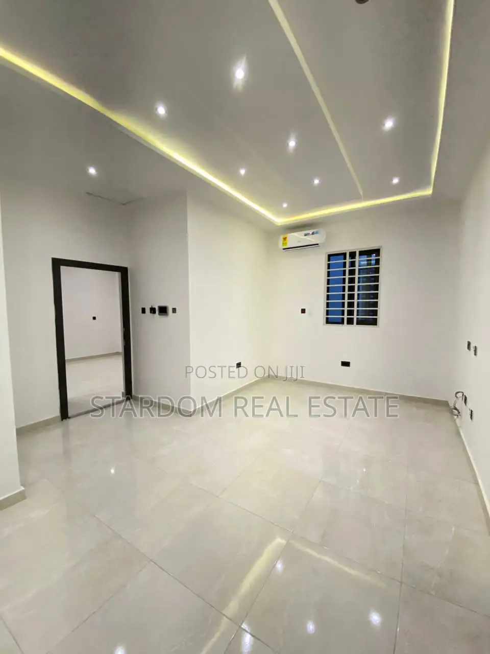 4bdrm Duplex in East Legon for sale
