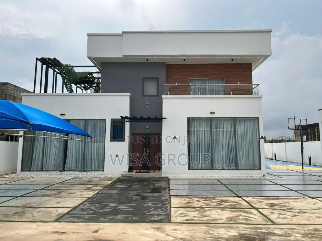 Furnished 5bdrm Duplex in Wisa Groups, Accra Metropolitan for sale