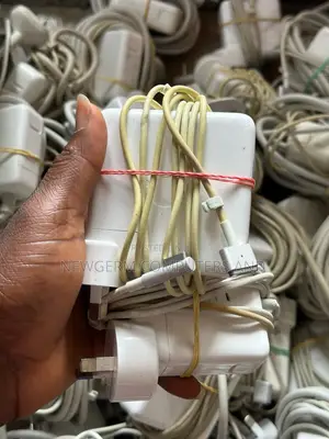 Macbook Laptop Chargers Home Used ORIGINAL