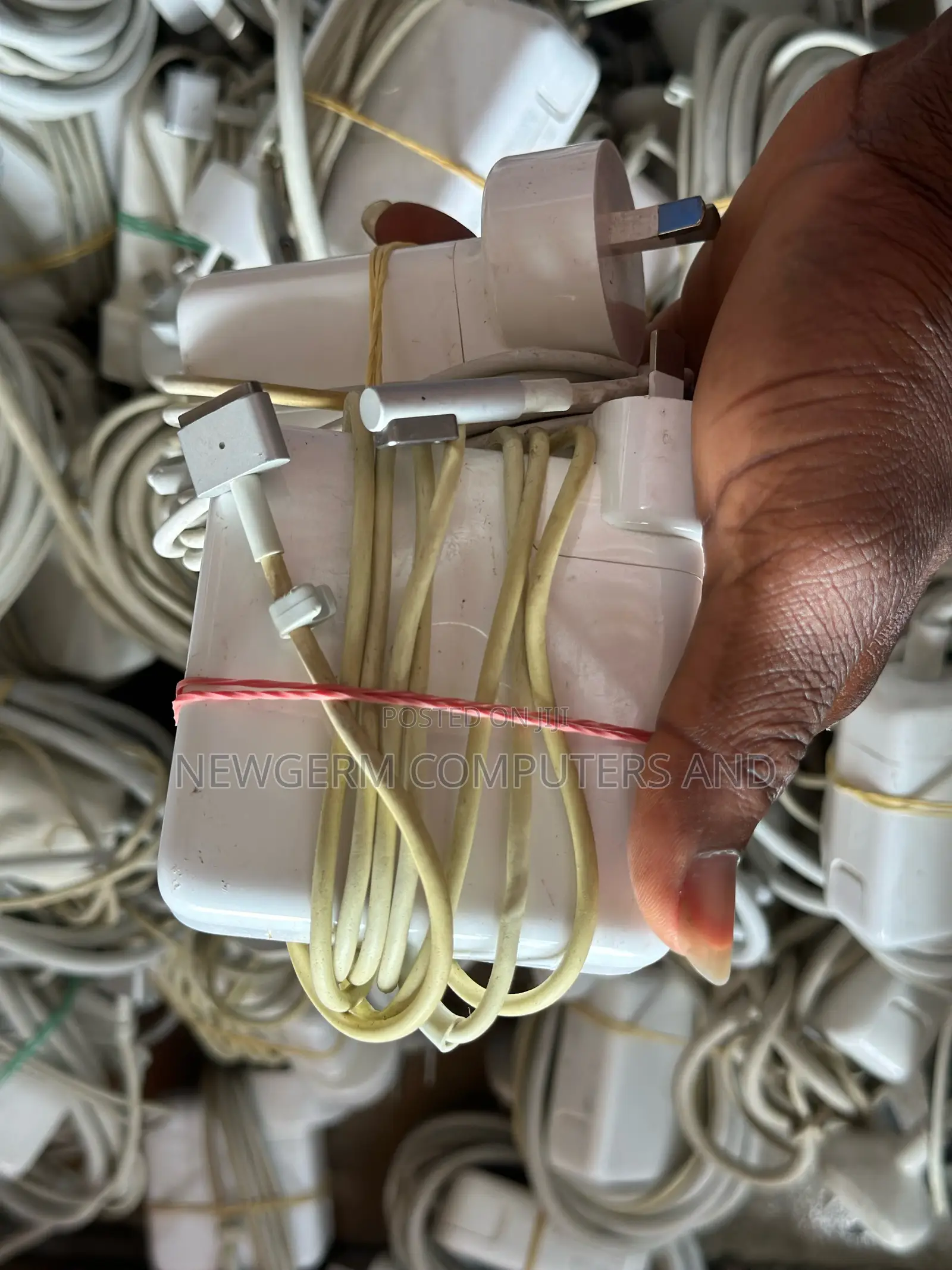 Macbook Laptop Chargers Home Used ORIGINAL