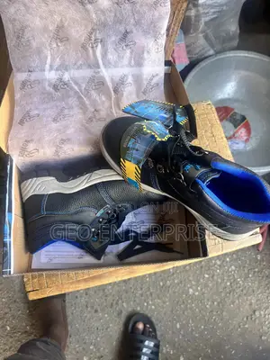 Safety Boot ( Vaultex )