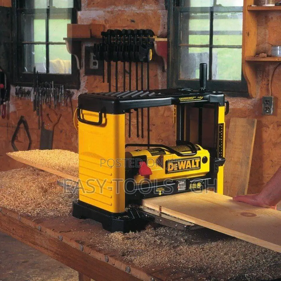 Dewalt Portable Planner 1800w _ 315x3.2mm - Dw733-Gb