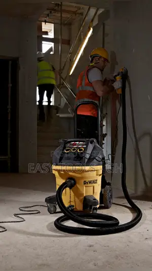 Dewalt Construction Dust Extractor _ 38L