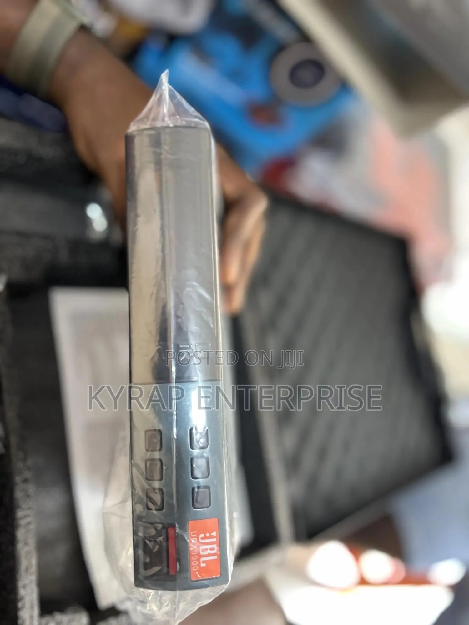 JBL URX9900 Lapel Microphone