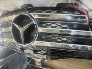 Mercedes Benz GL450 ML450 M350 W164 Front Bumper Grille