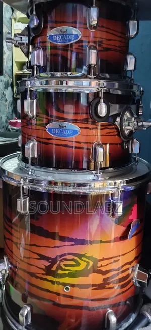 Pearl Drumset (Maple Decade)
