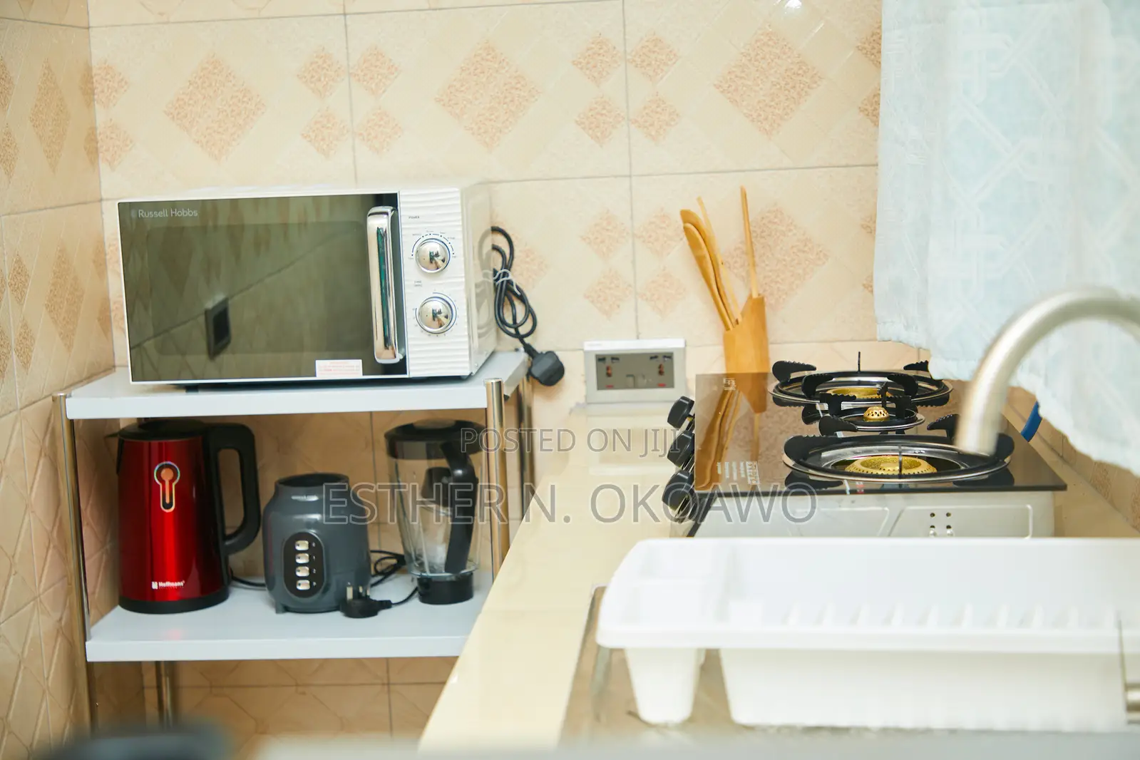 Plush One Bedroom Apartment (Short Stay)