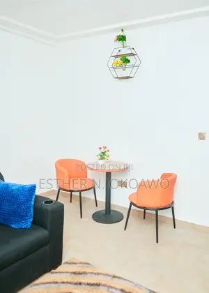 Plush One Bedroom Apartment (Short Stay)