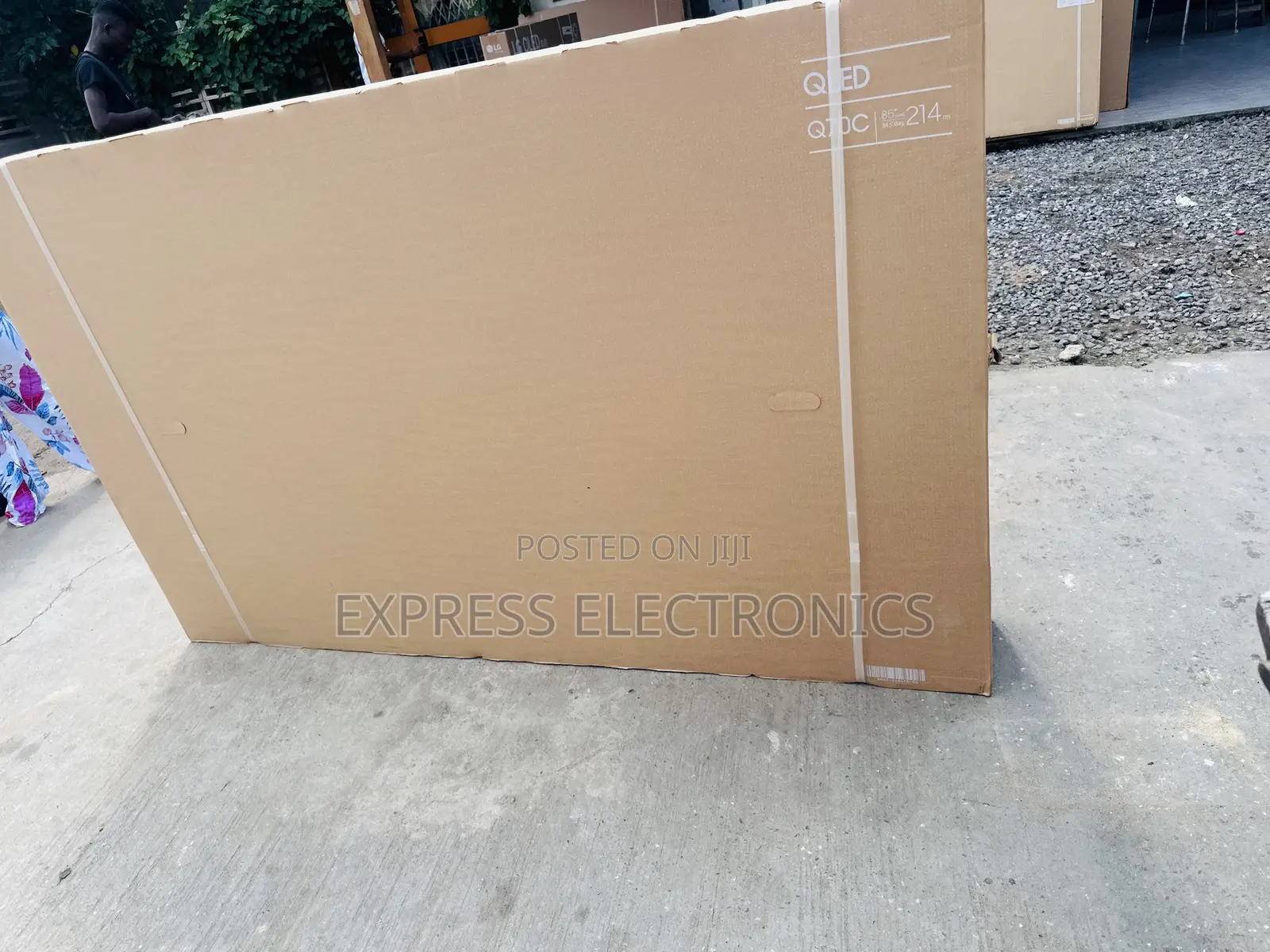 Realistic Shades Qled Smart 85”Q70c Samsung Tv