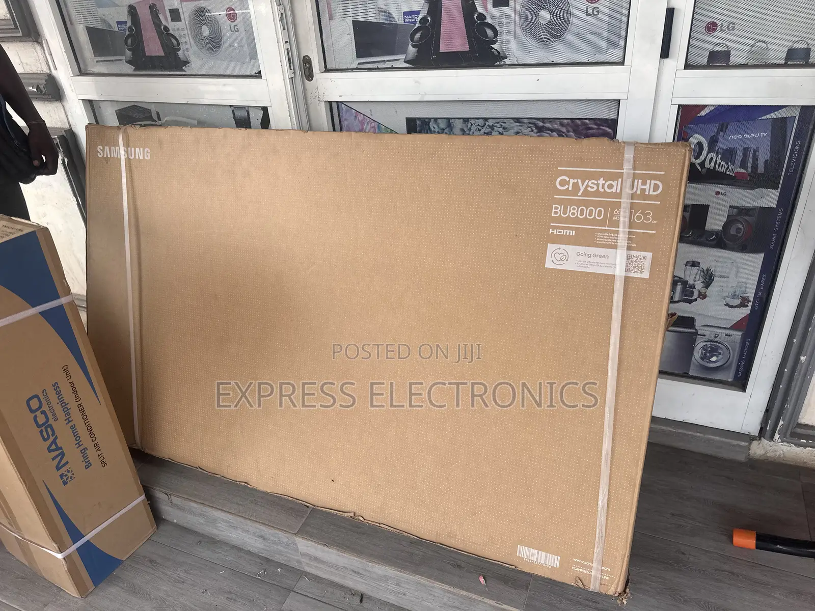 Quality New Slim Black Samsung 65”Cu7000