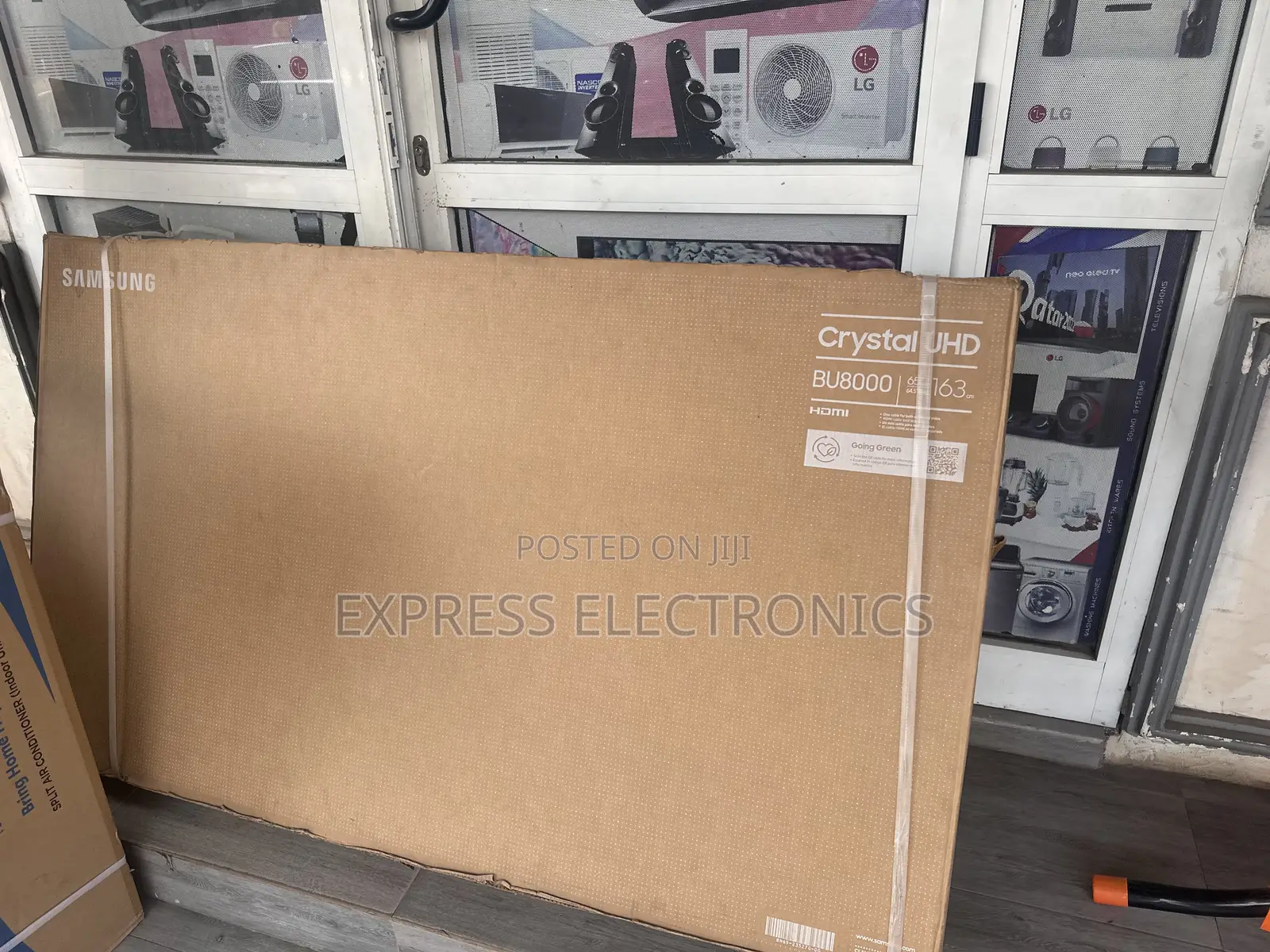 Quality New Slim Black Samsung 65”Cu7000