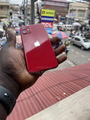 Apple iPhone 11 64 GB Red