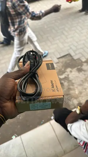 Hp Small Pin Charger