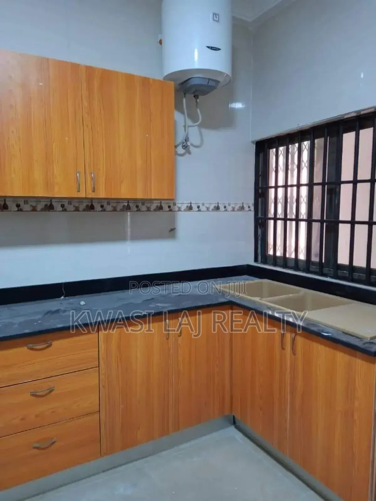 3bdrm House in Broadcasting, Weija for sale