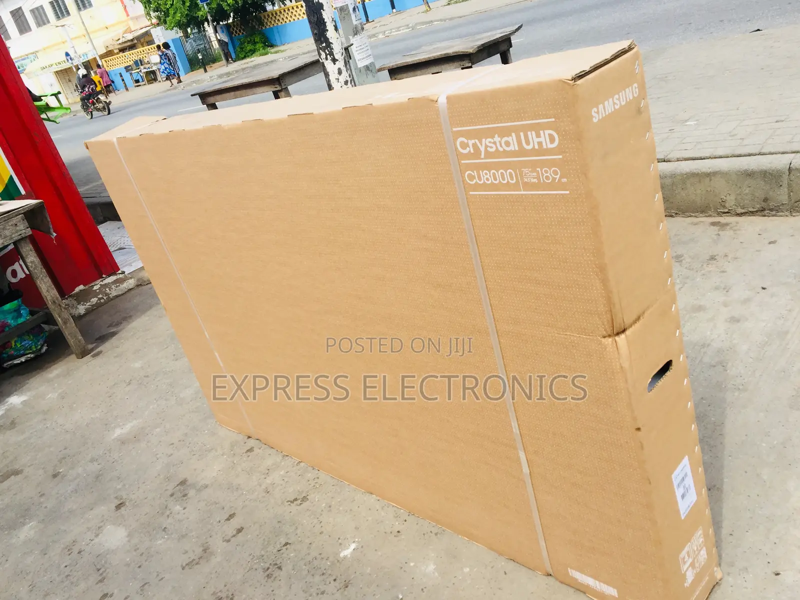 Quantum UHD Smart 75”Cu8000 Gloss