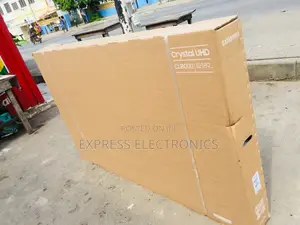 Quantum UHD Smart 75”Cu8000 Gloss