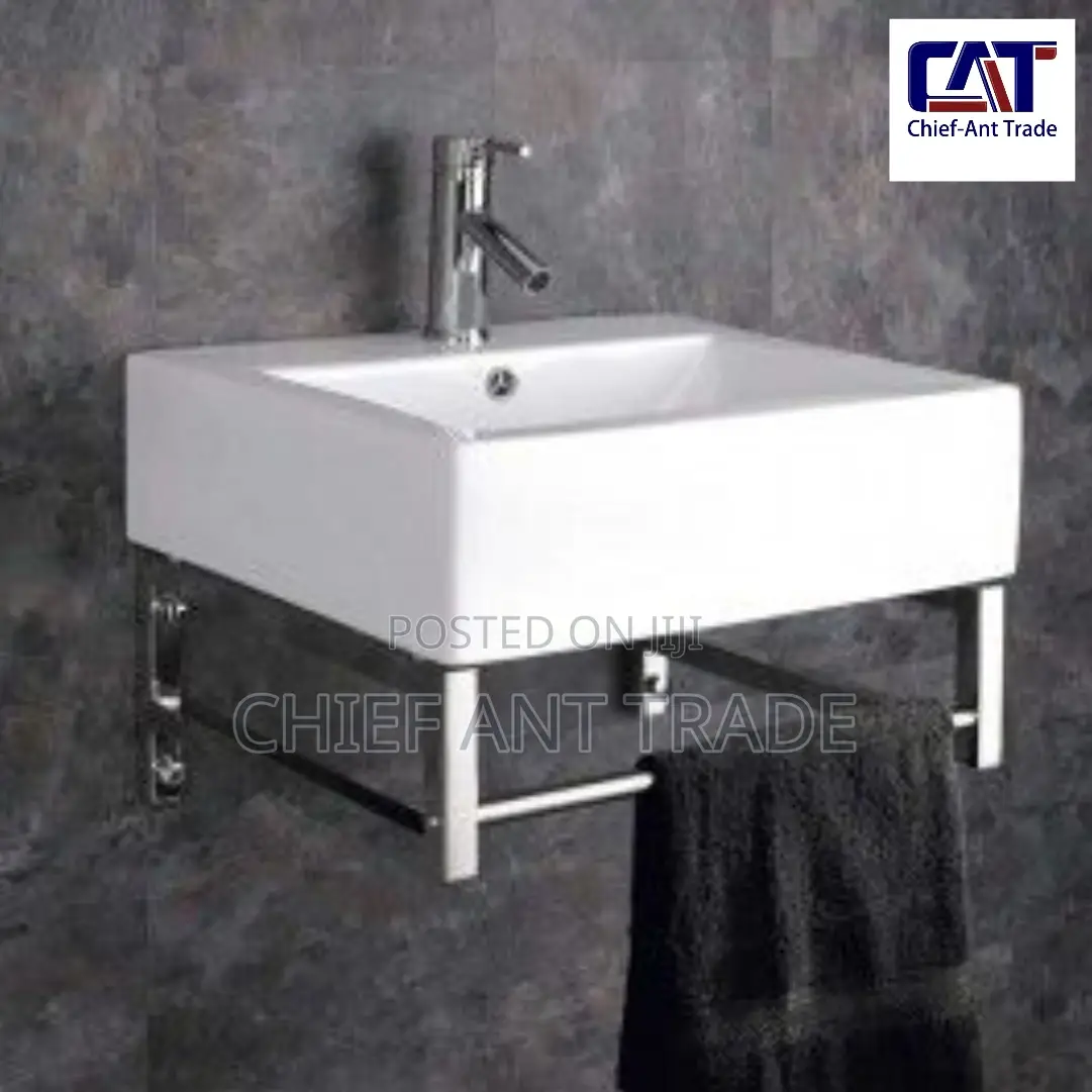 Cute Basin With Mirror