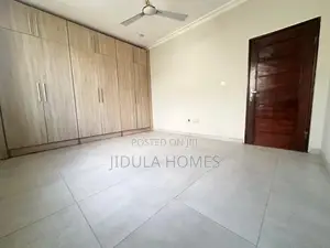 4bdrm Duplex in Lakeside Estate, Ashaley Botwe for rent