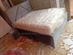 FURNITURE MALL COMPANY Queen Size Bed With Mattress 