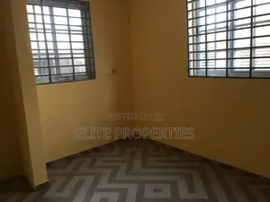 2bdrm Apartment in Dawhwenya-Tabora, Tema Metropolitan for rent