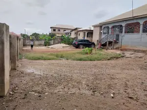Furnished 8bdrm House in Kronum Top Boat, Kumasi Metropolitan for sale