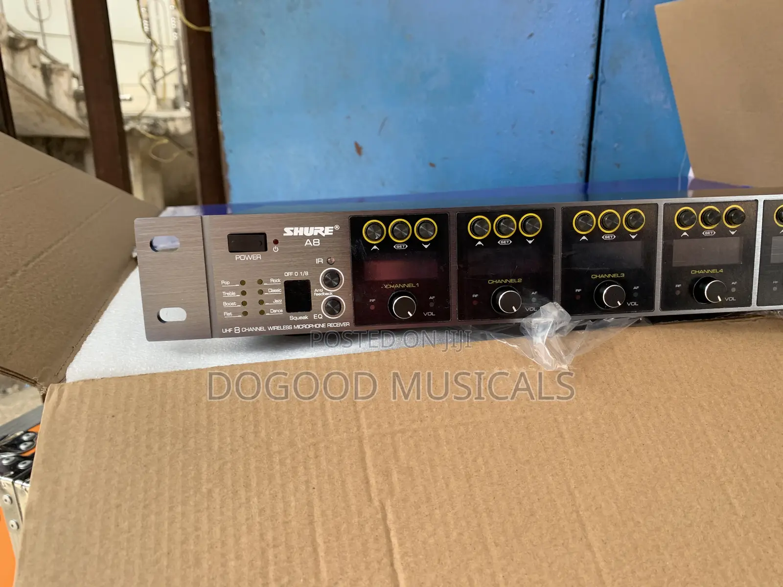 Shure A-8 8in1 Digital Wireless Conference Microphone