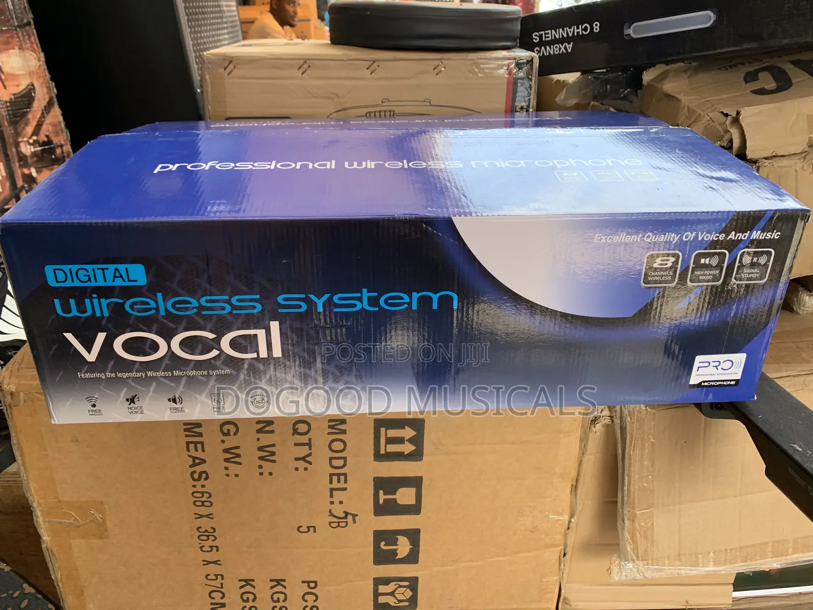 Shure A-8 8in1 Digital Wireless Conference Microphone