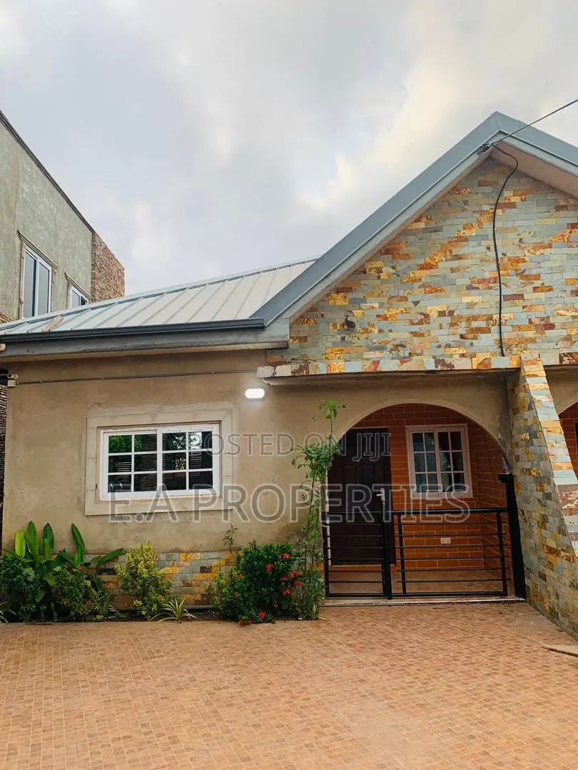 1bdrm Apartment in E A Properties, Malejor for rent