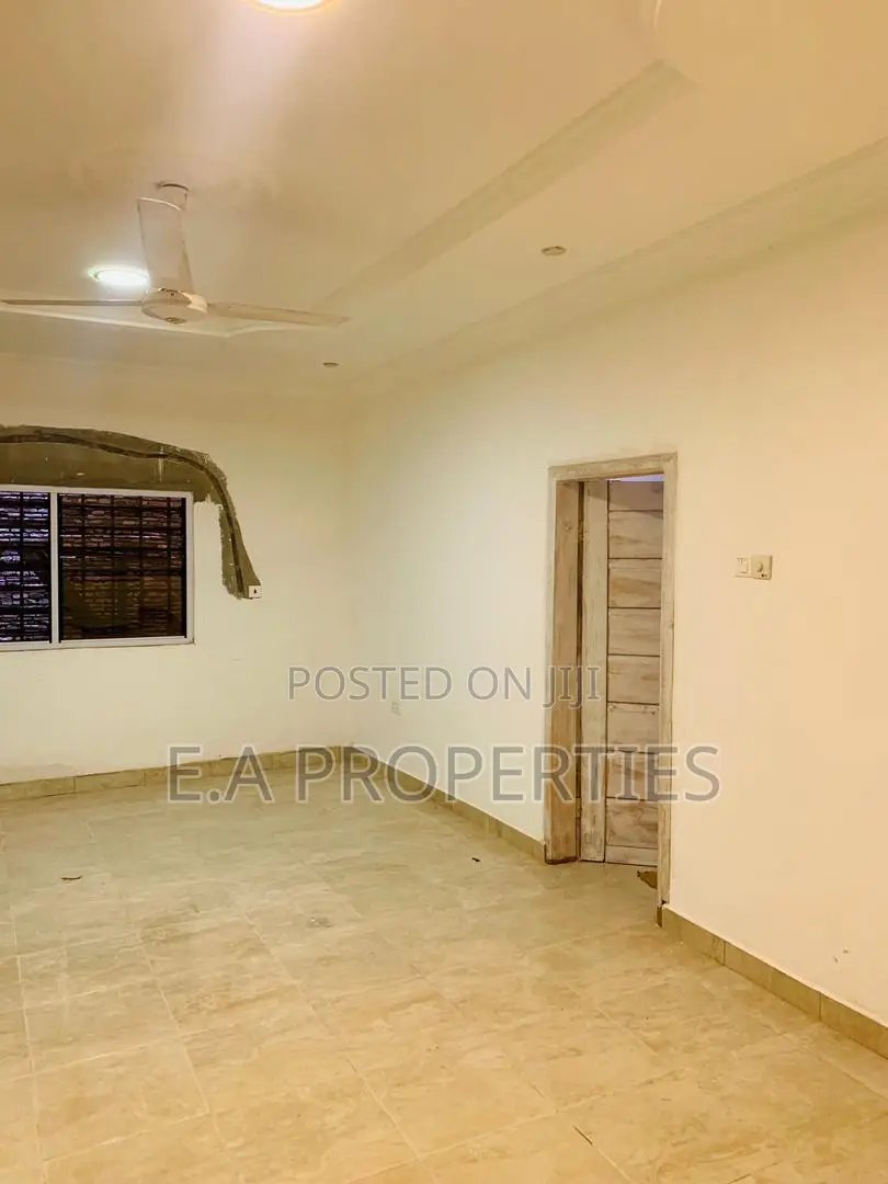 1bdrm Apartment in E A Properties, Malejor for rent