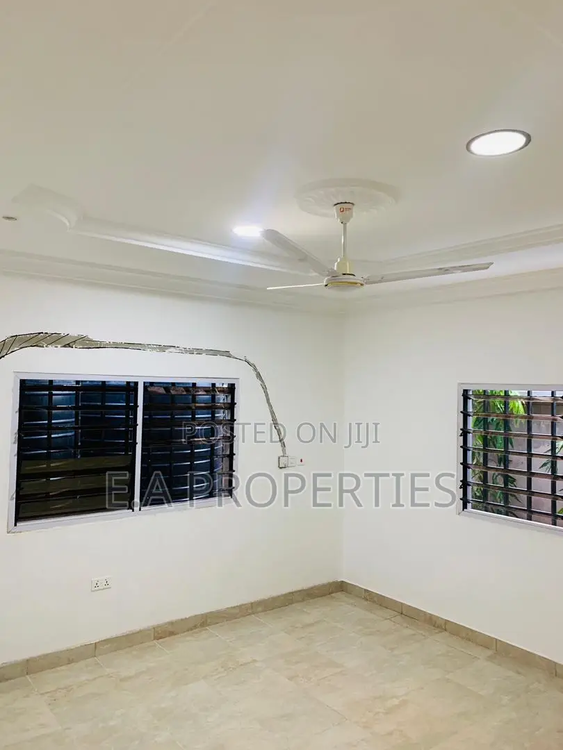 1bdrm Apartment in E A Properties, Malejor for rent